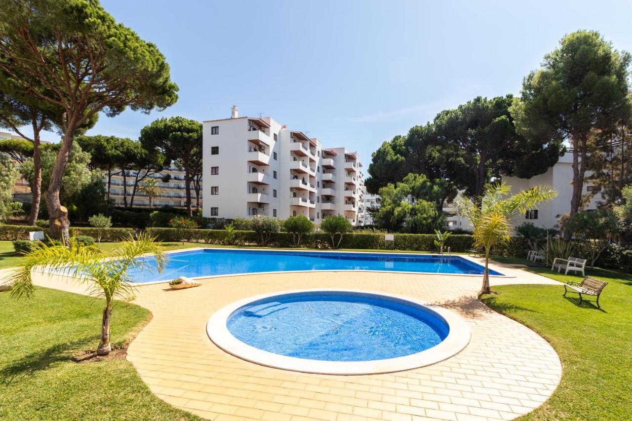 Centralgarve - Great, Bright 2-Bedroom Flat In The Center Of Vilamoura -Topazio Стая снимка